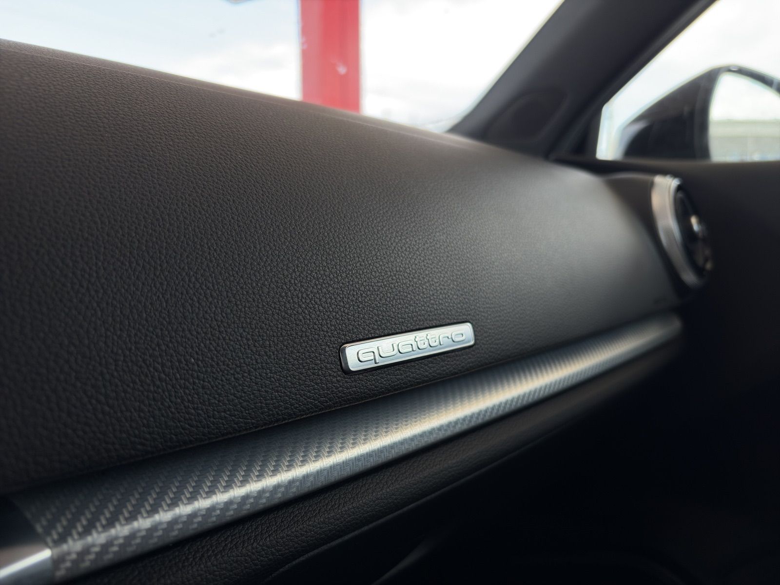 AUDI RS3 Limousine 2.5 TSI quattro S-tronic-image-23