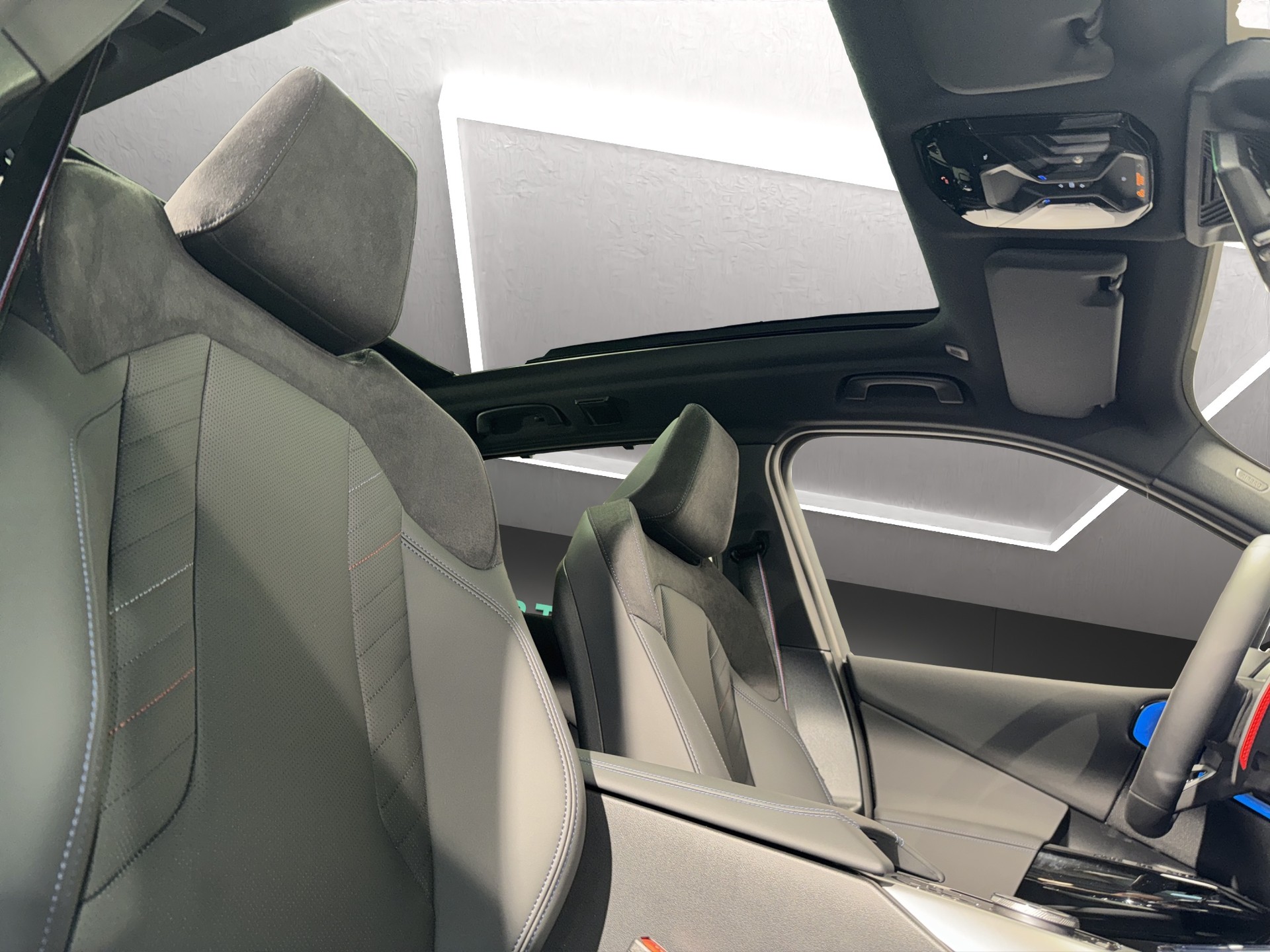 BMW X3 M50i-image-15