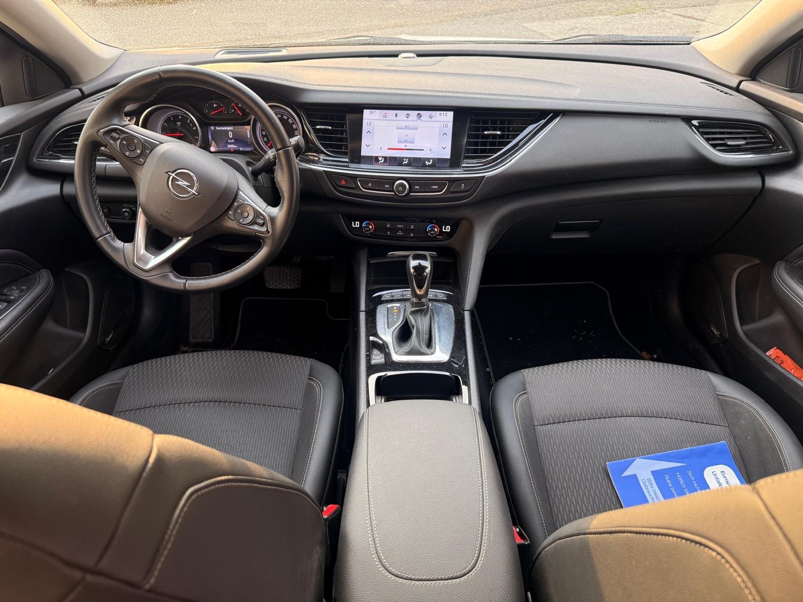 OPEL Insignia 2.0 T Sports Tourer Excellence 4WD Automat.-image-8