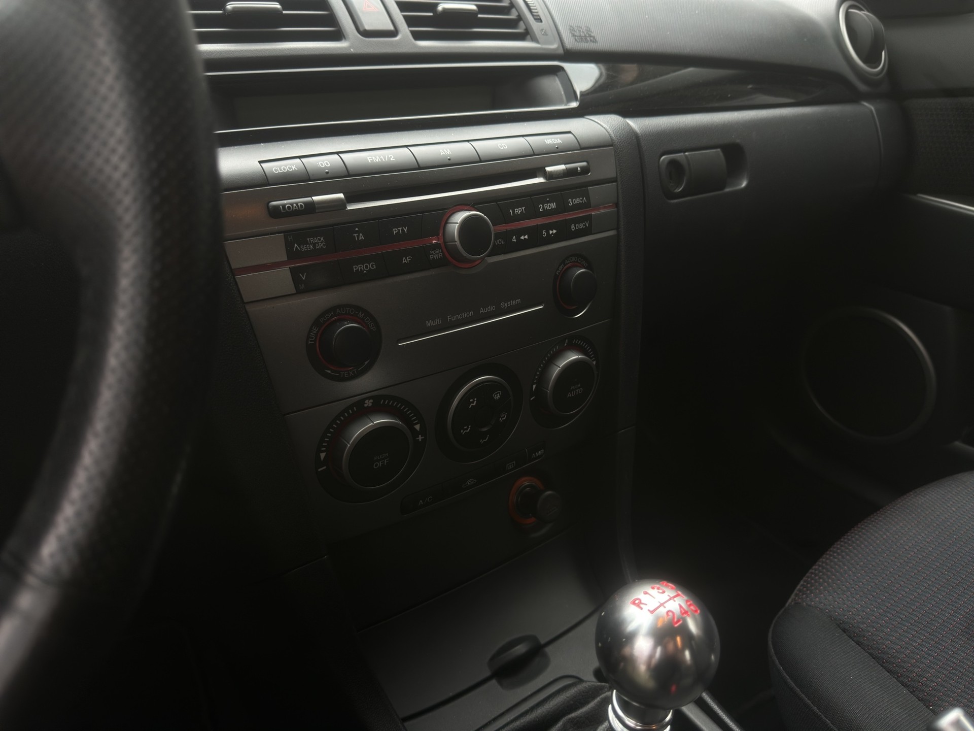 MAZDA 3 2.0 16V Sport-image-12