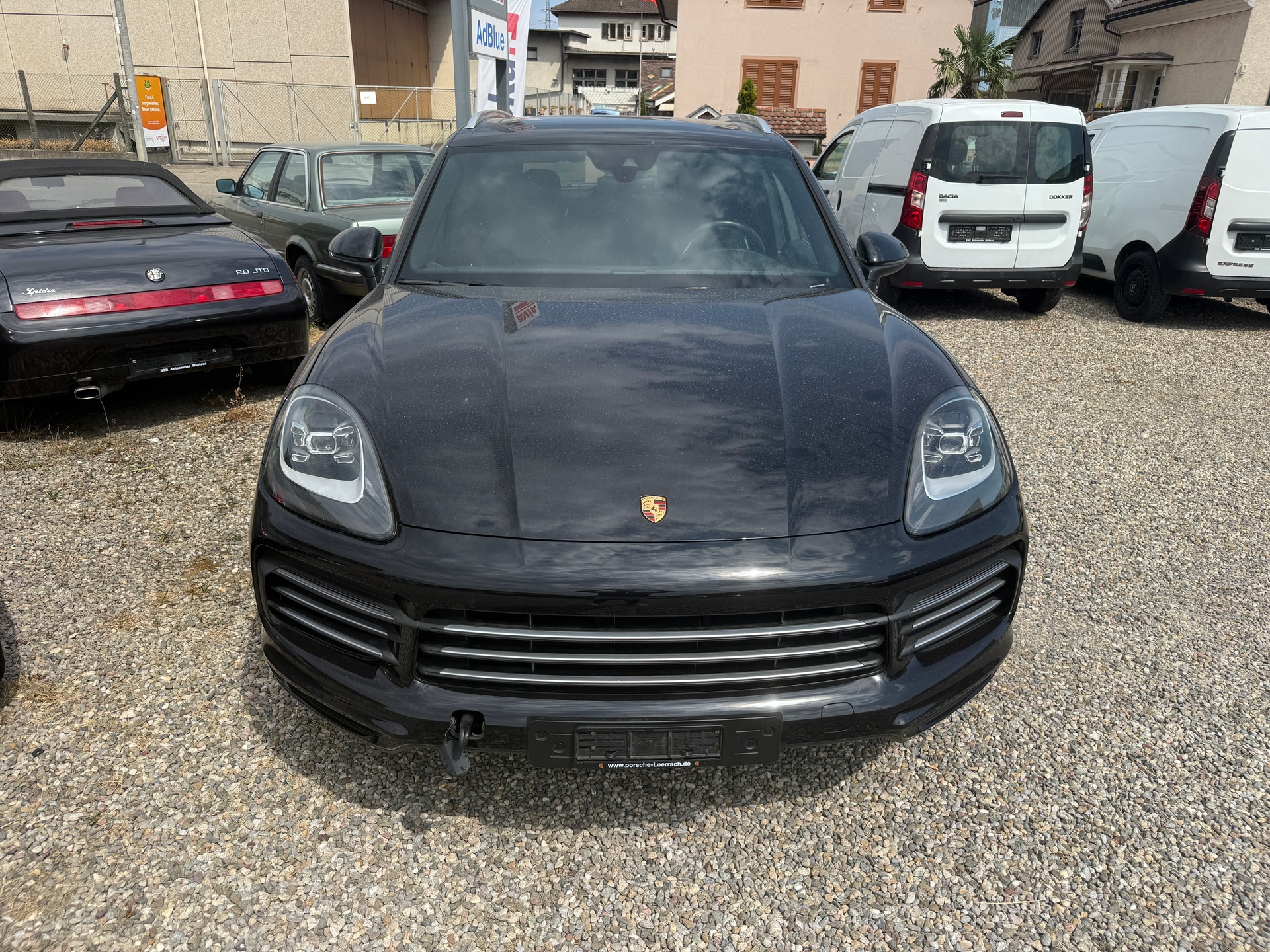 PORSCHE CAYENNE-image-2