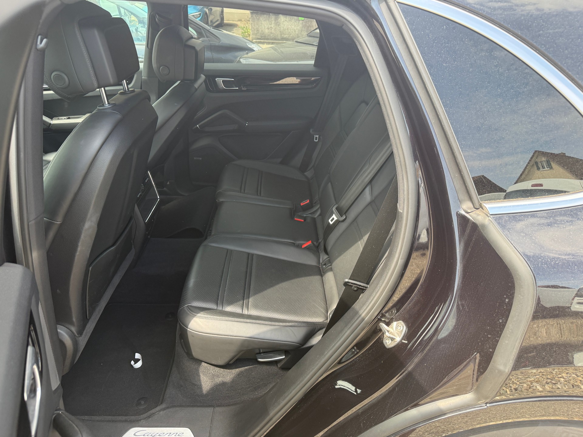 PORSCHE CAYENNE-image-7