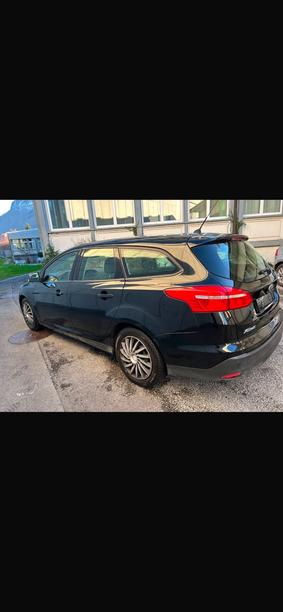 FORD Focus 1.0 SCTi Titanium-image-4
