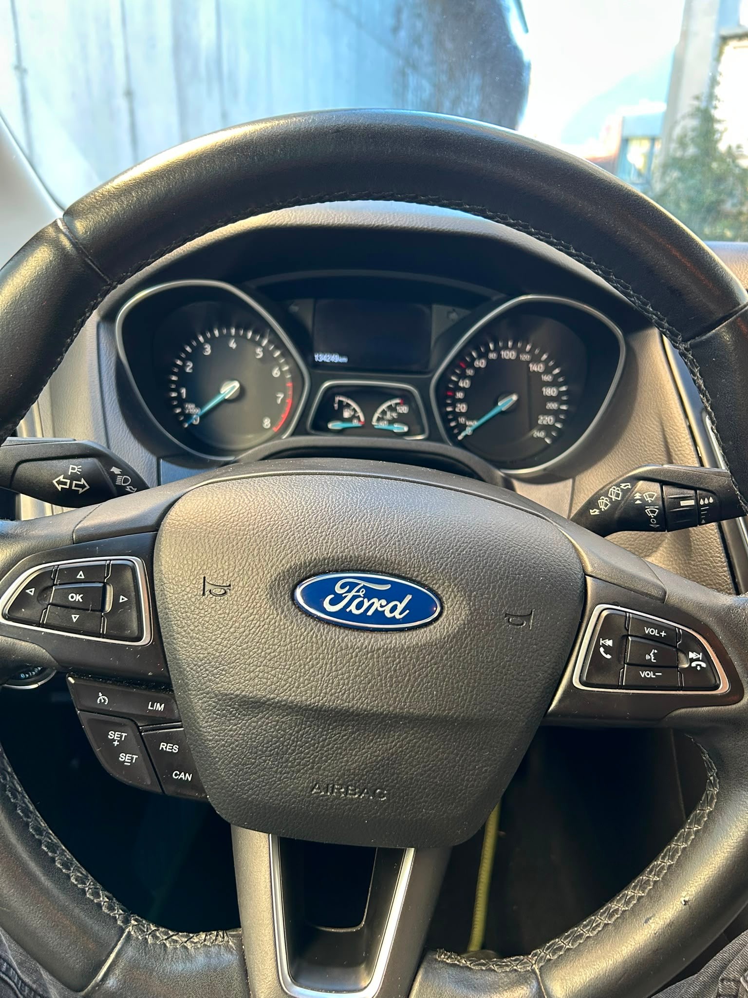 FORD Focus 1.0 SCTi Titanium-image-5