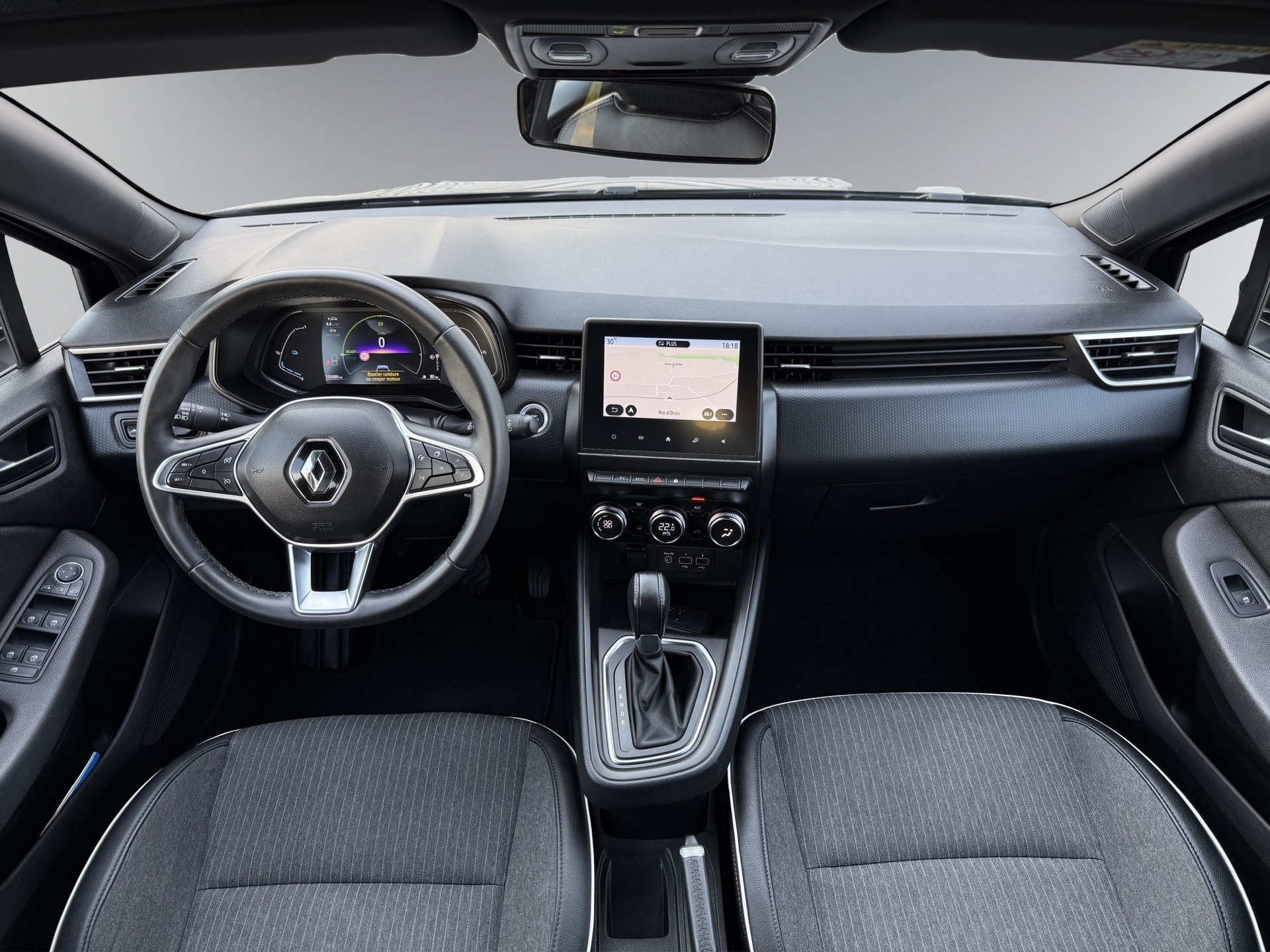 RENAULT Clio 1.6 E-Tech Intens-image-11