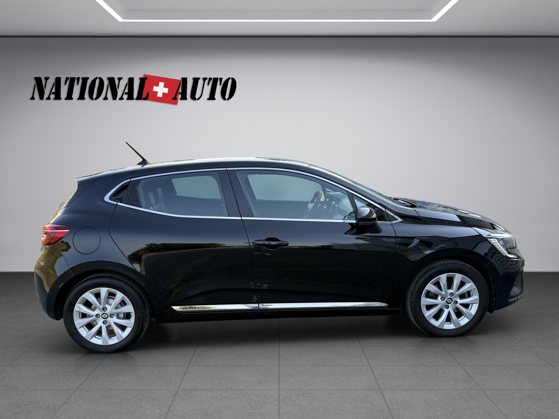 RENAULT Clio 1.6 E-Tech Intens-image-4
