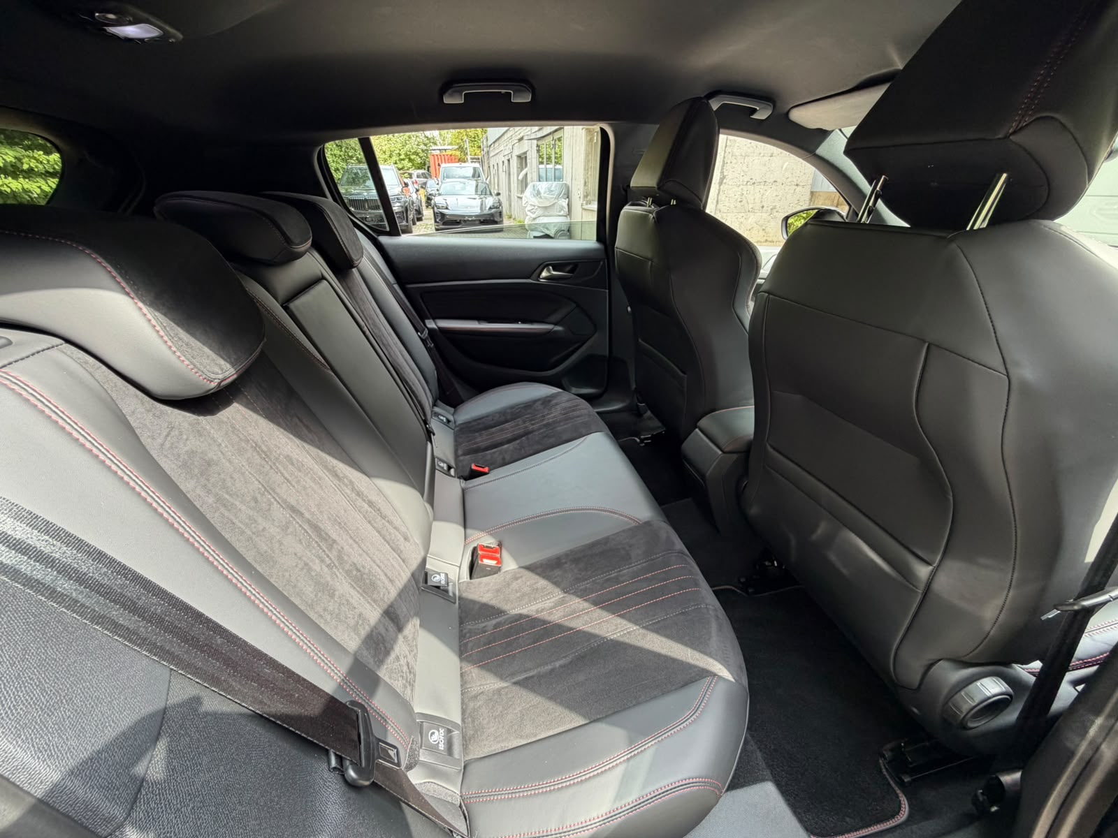 PEUGEOT 308 1.6 GTi-image-14