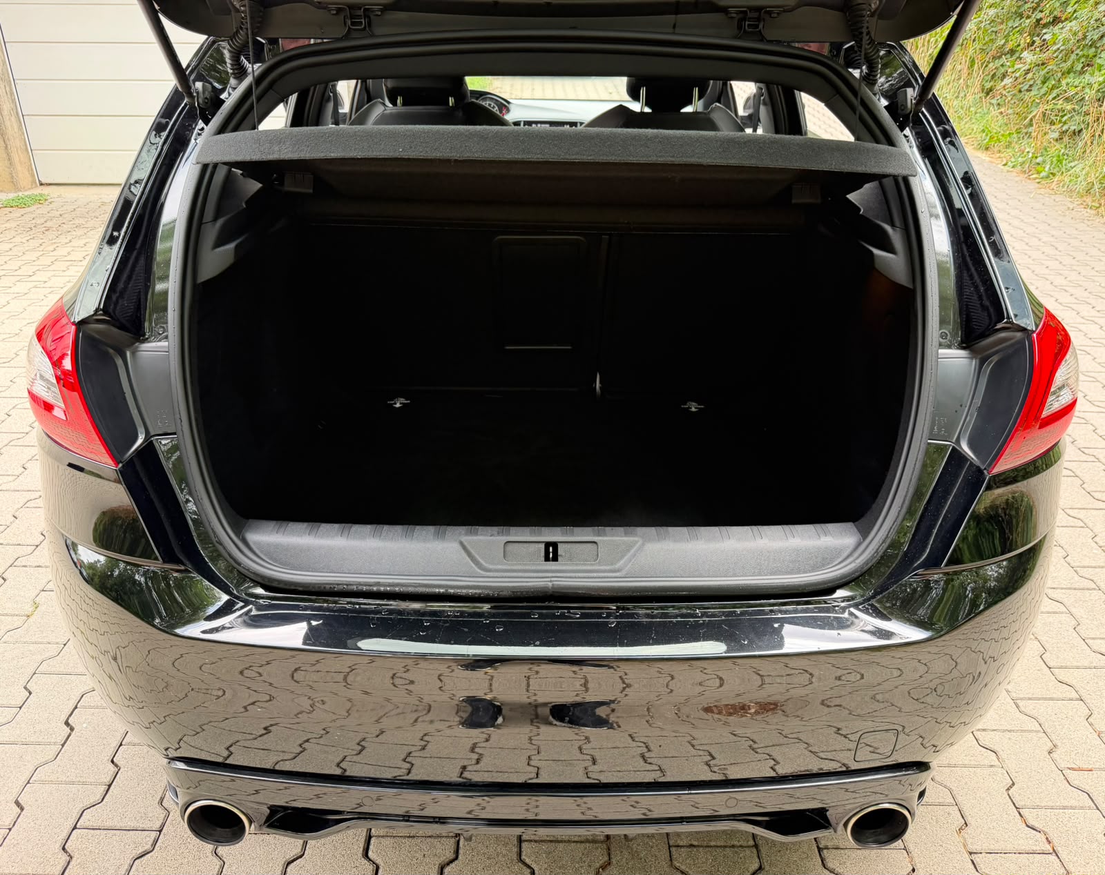 PEUGEOT 308 1.6 GTi-image-13