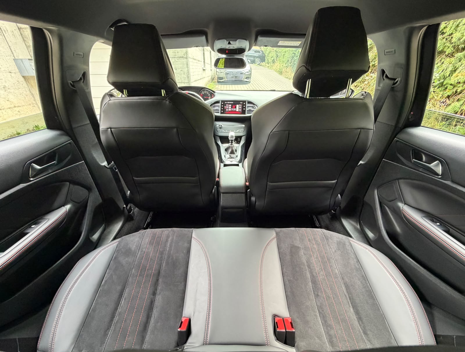 PEUGEOT 308 1.6 GTi-image-18
