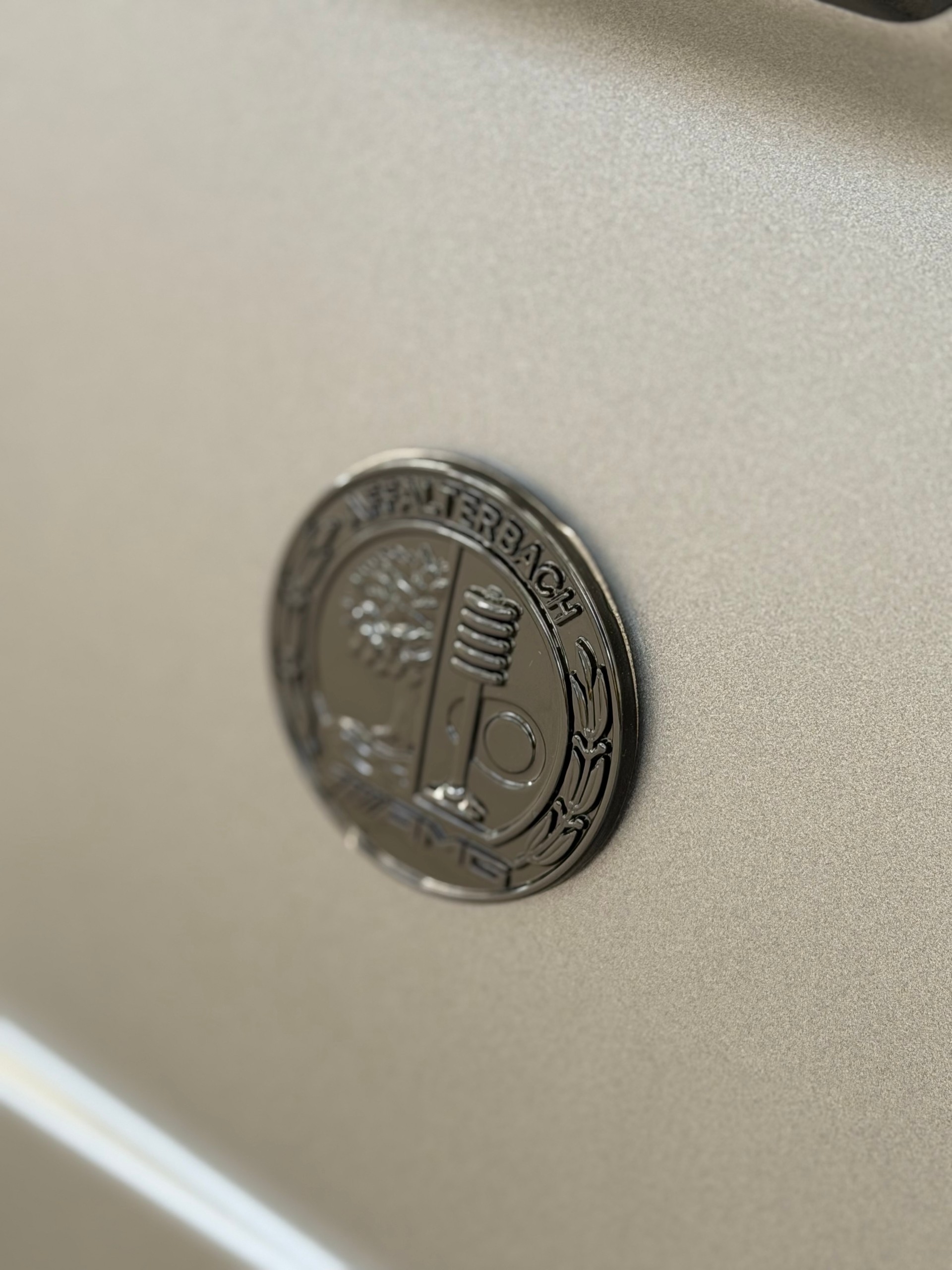MERCEDES-BENZ G 450d 9G-Tronic-image-8