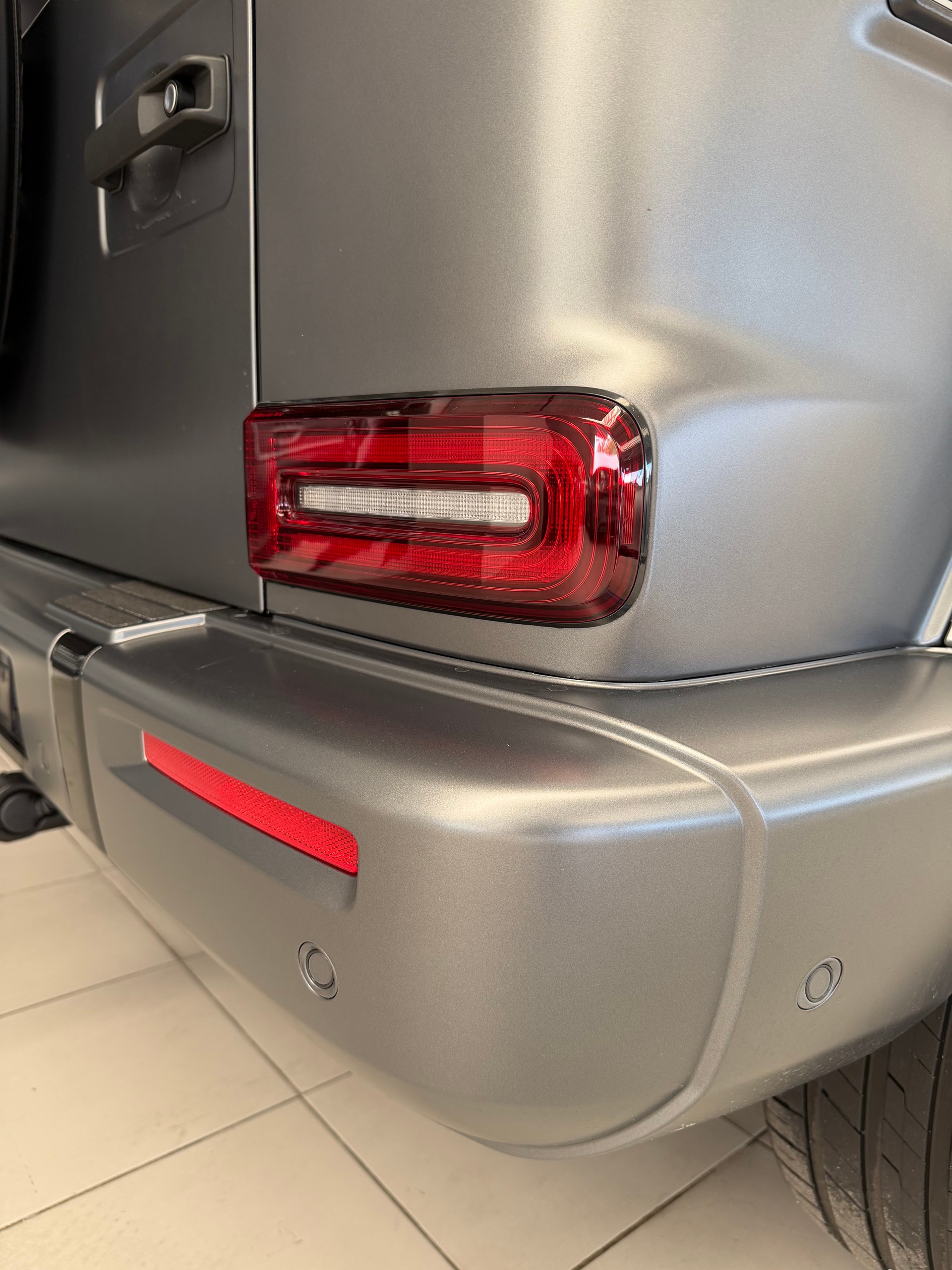 MERCEDES-BENZ G 450d 9G-Tronic-image-9