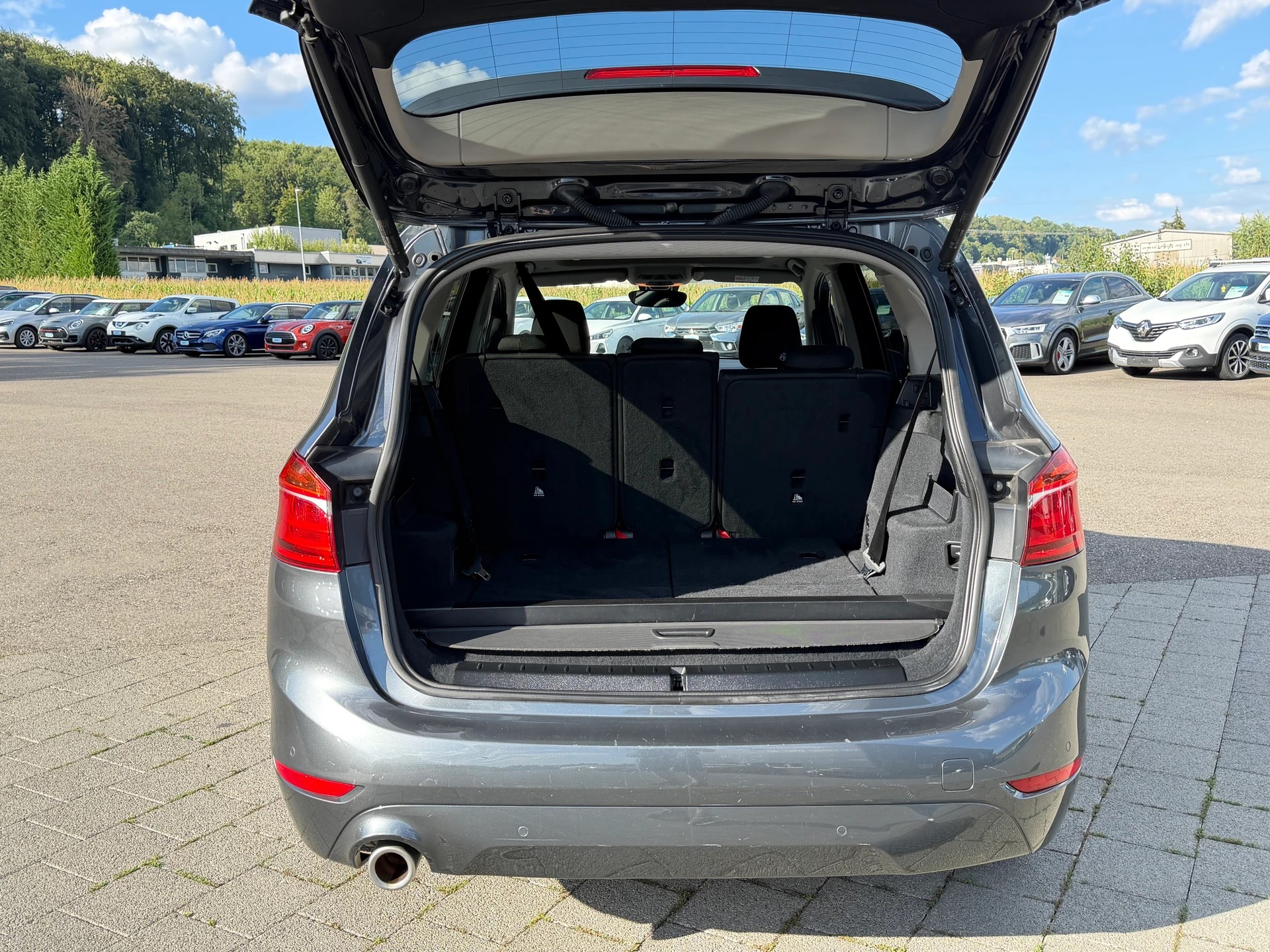 BMW 218i Gran Tourer DKG-image-5