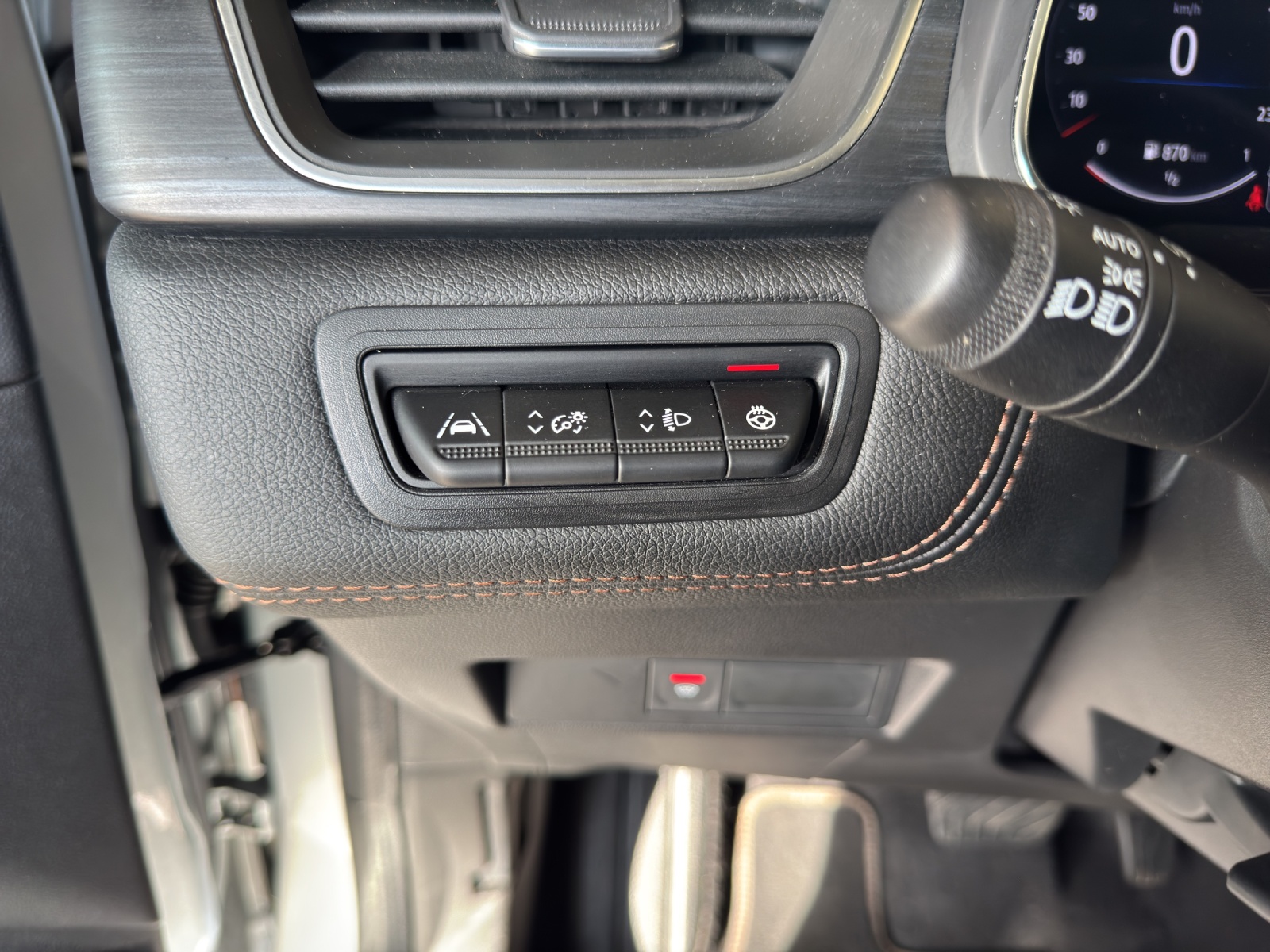 RENAULT Captur 1.3 TCe 140 Initiale EDC-image-18