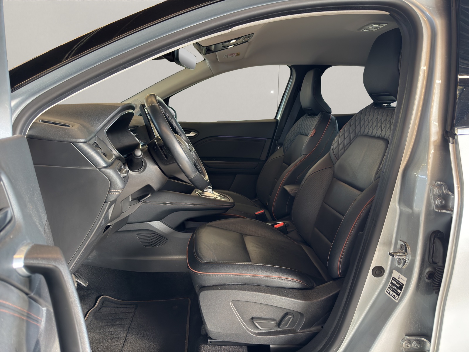 RENAULT Captur 1.3 TCe 140 Initiale EDC-image-5