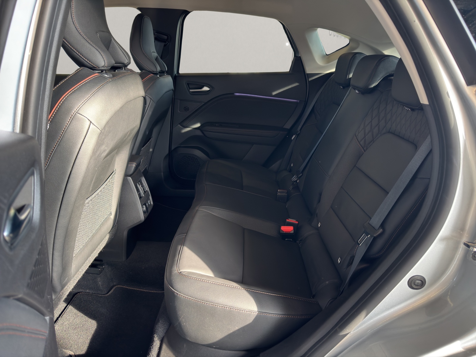 RENAULT Captur 1.3 TCe 140 Initiale EDC-image-6
