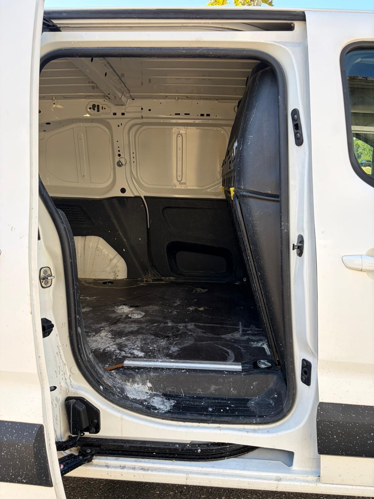PEUGEOT Partner 1.6 Blue HDi s/s Asphalt 1000kg-image-9
