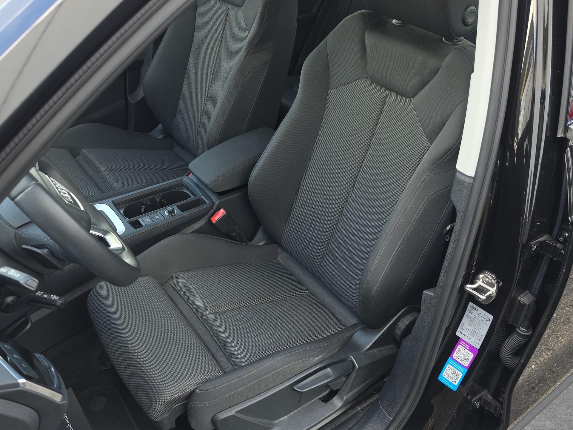 AUDI Q3 1.5 35 TFSI Attraction S-Tronic-image-13