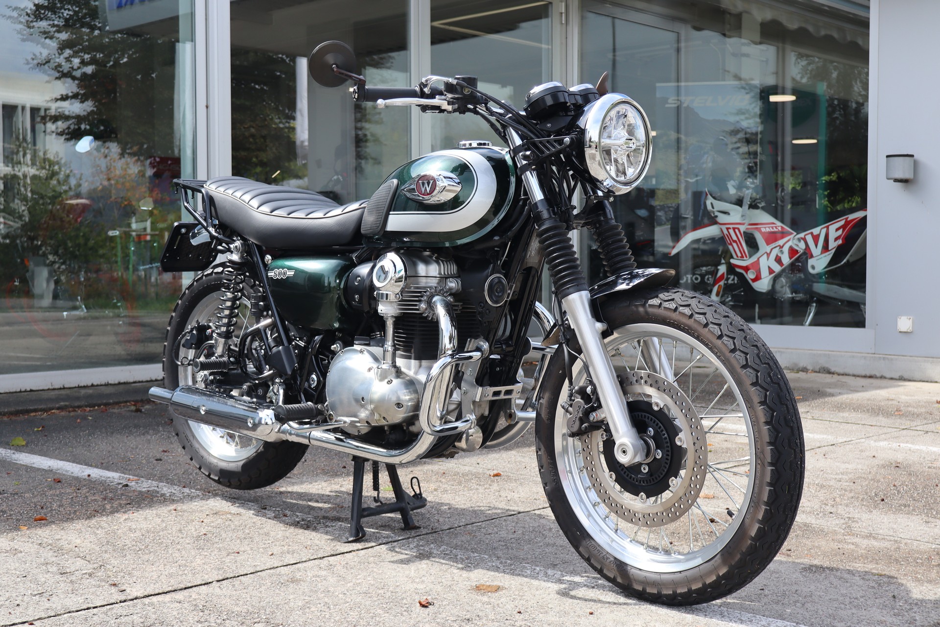 KAWASAKI W 800 ABS-showroom-element-1