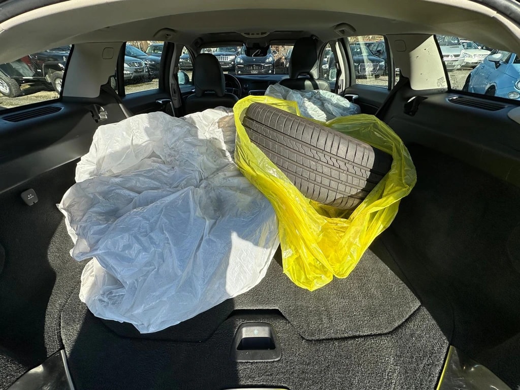 VOLVO V60 D4 Summum Geartronic-image-11