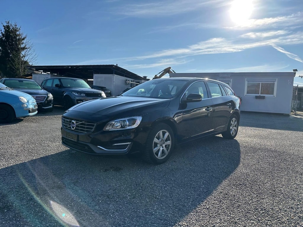 VOLVO V60 D4 Summum Geartronic-image-1