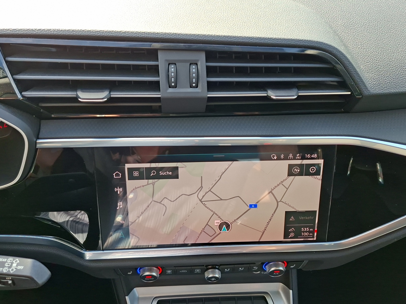 AUDI Q3 35 TDI advanced quattro S-tronic-image-15