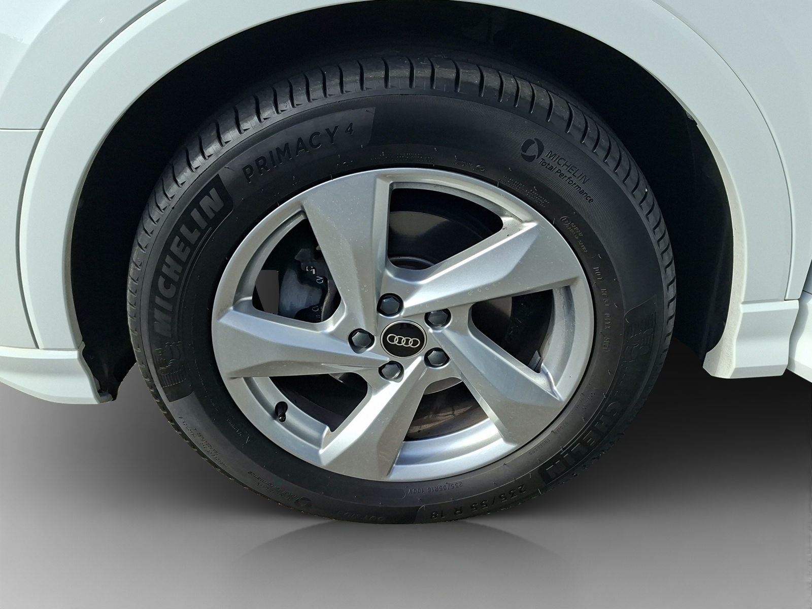 AUDI Q3 35 TDI advanced quattro S-tronic-image-13