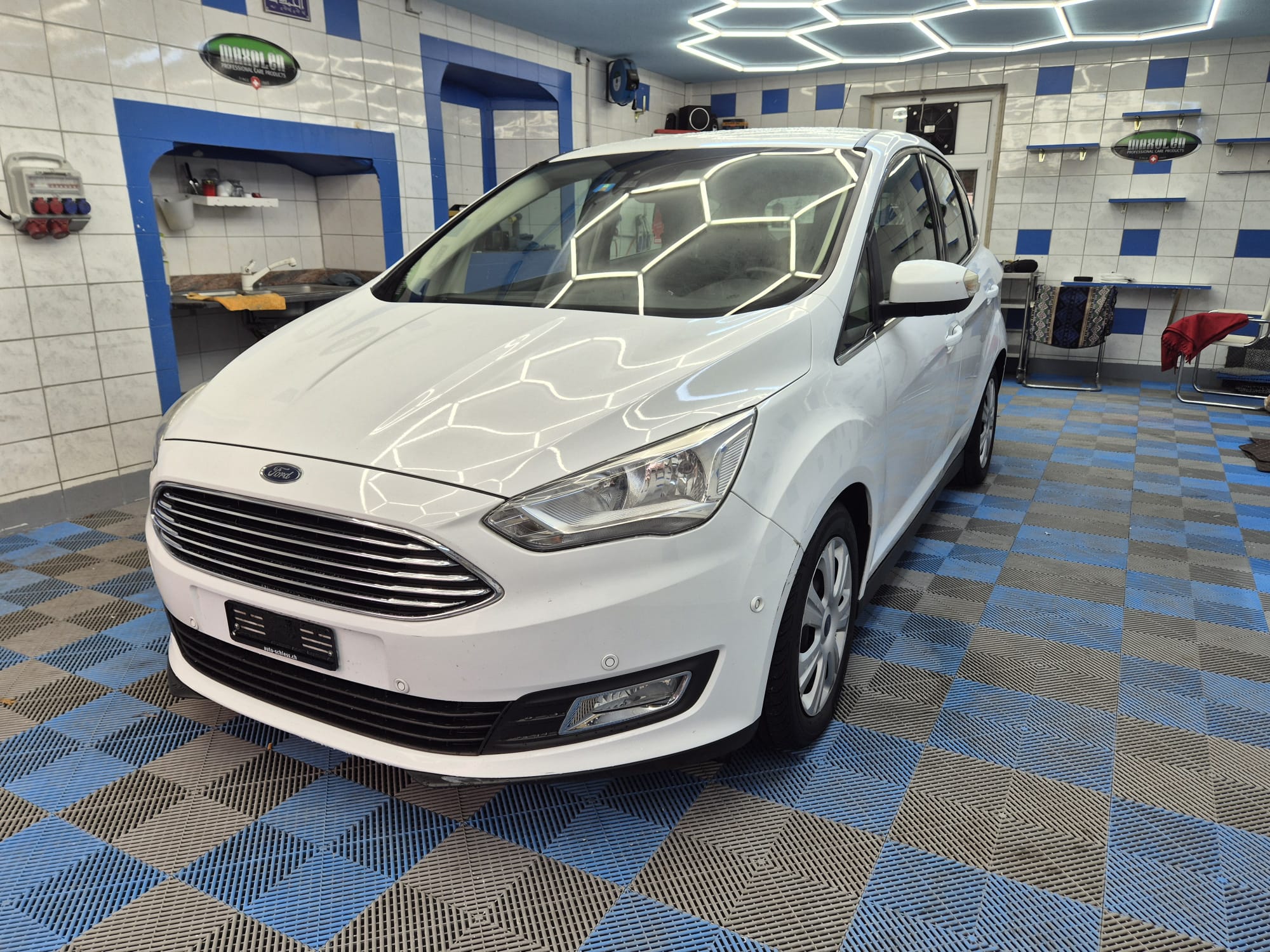 FORD C-Max 1.5 SCTi Titanium Automat — slika 1
