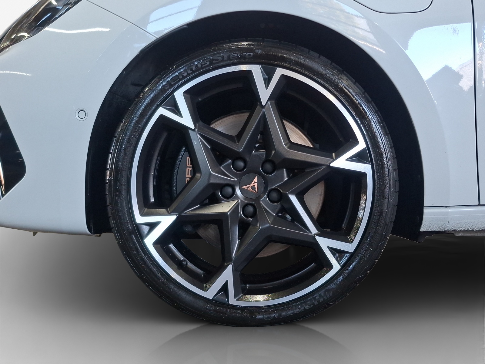 CUPRA LEON ST 1.5 e-HYBRID pHEV Black SymphonyDSG-image-15