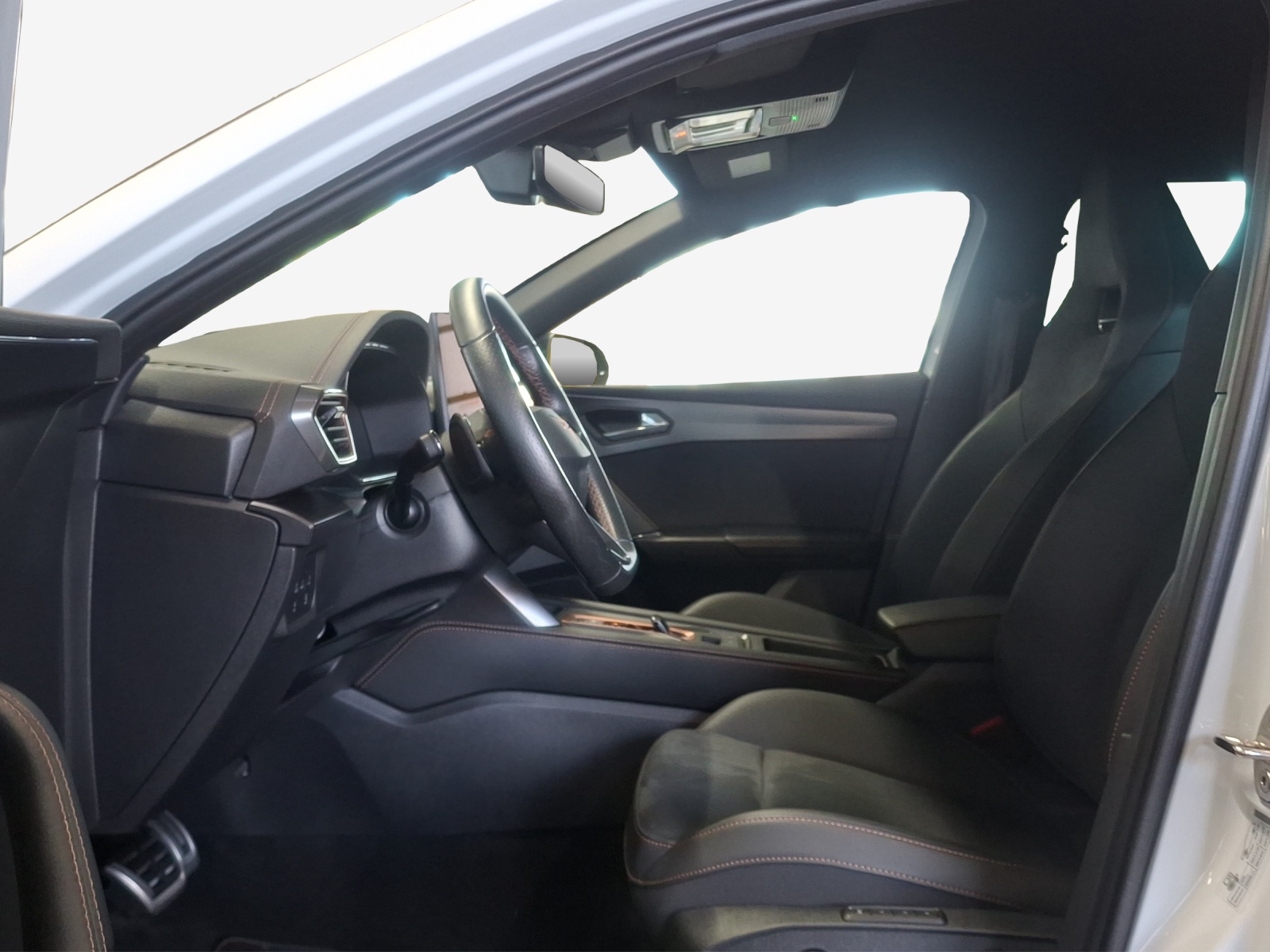 CUPRA LEON ST 1.5 e-HYBRID pHEV Black SymphonyDSG-image-8