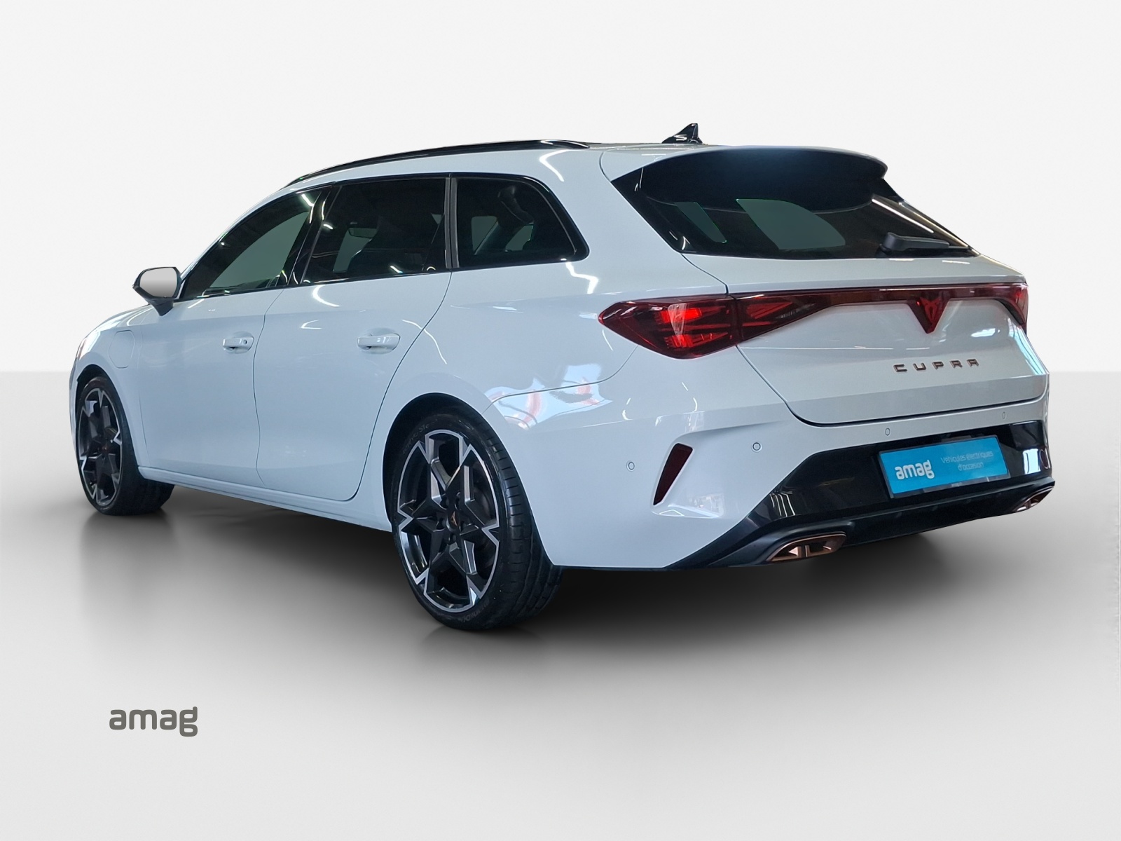 CUPRA LEON ST 1.5 e-HYBRID pHEV Black SymphonyDSG-image-3