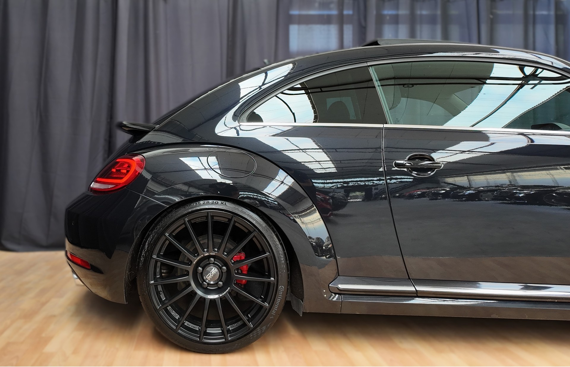 VW Beetle 2.0 TSI R-LINE DSG-image-4