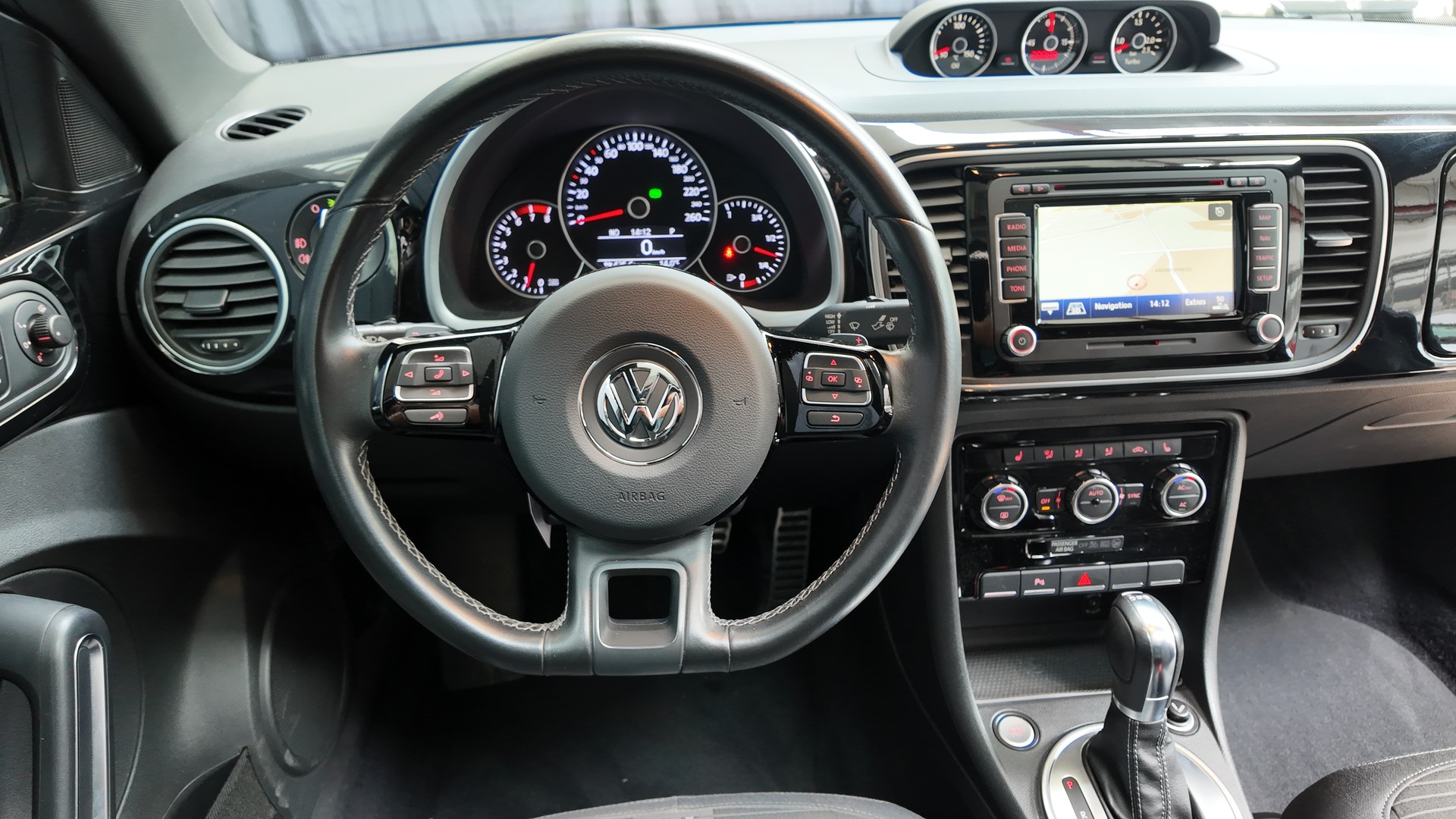 VW Beetle 2.0 TSI R-LINE DSG-image-11