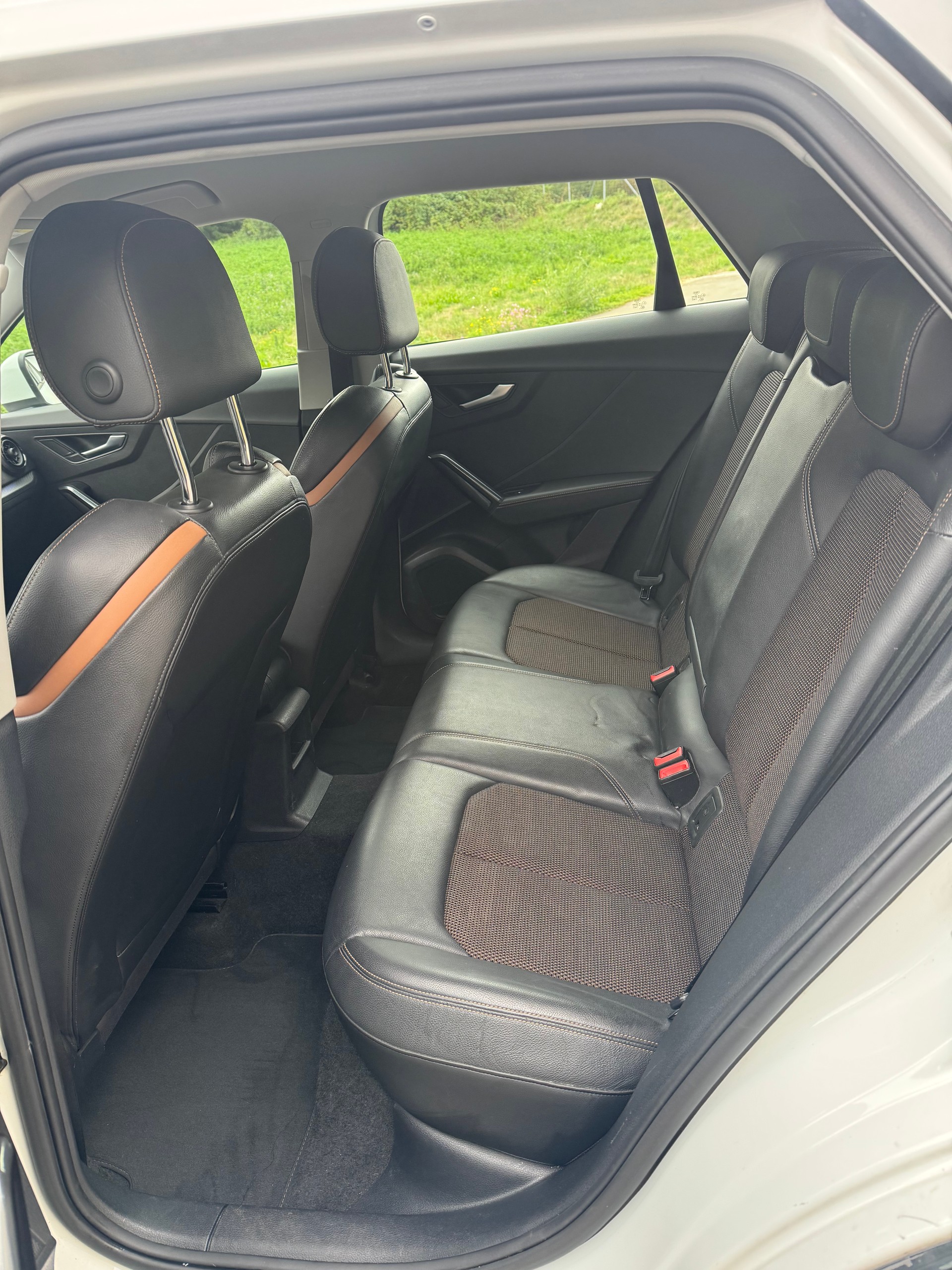 AUDI Q2 1.6 TDI sport-image-9