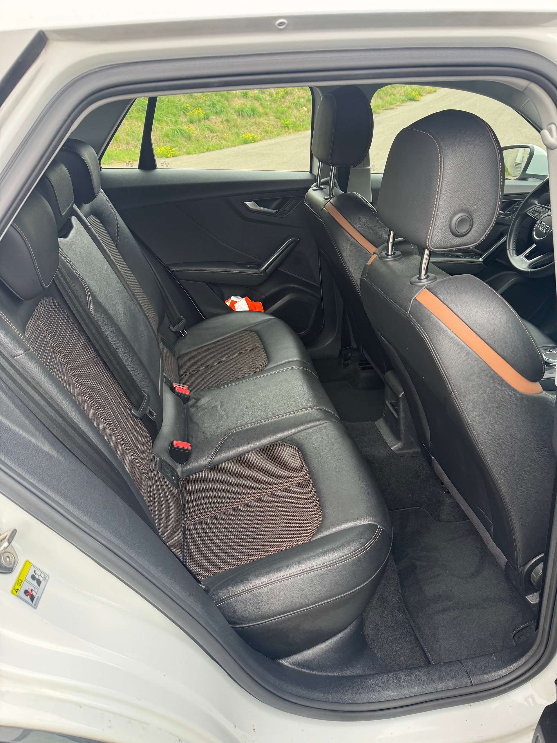 AUDI Q2 1.6 TDI sport-image-10