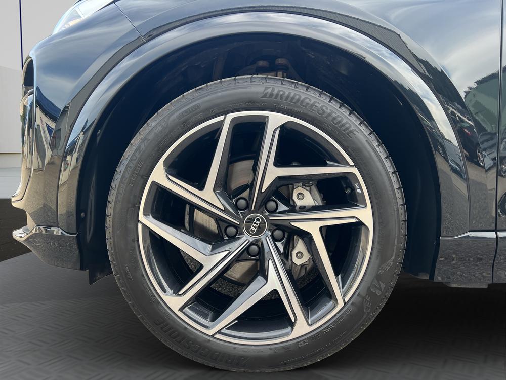 AUDI Q6 e-tron quattro-image-12