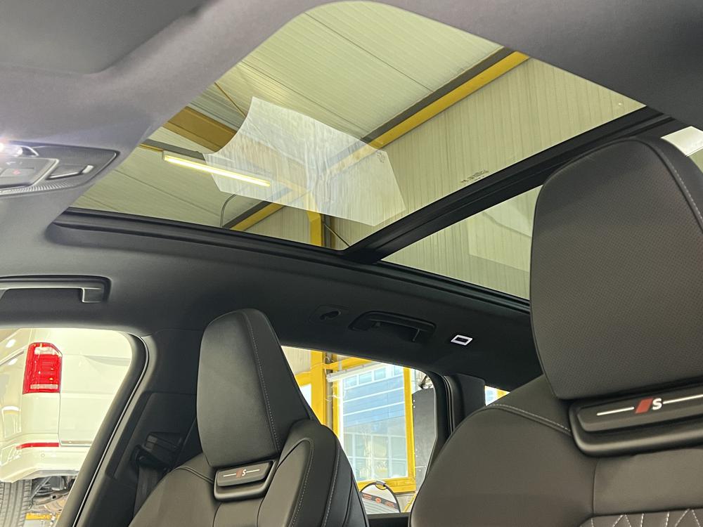 AUDI Q6 e-tron quattro-image-10