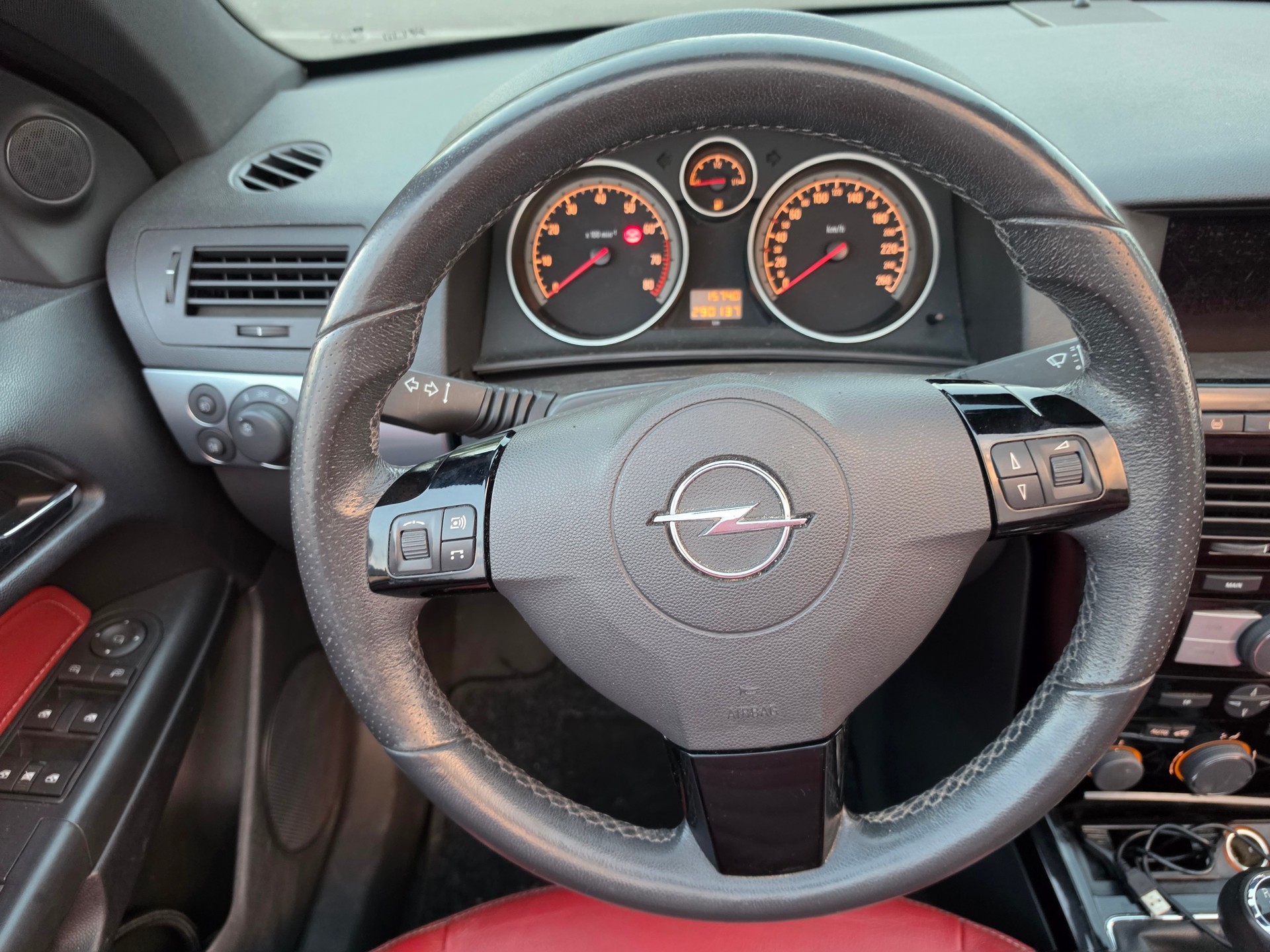 OPEL Astra TT 1.6i 16V Turbo Enjoy-image-14