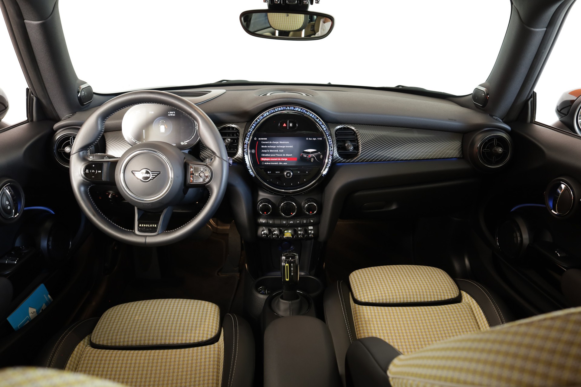 MINI Cooper SE Resolute Edition Rebel Green-image-11