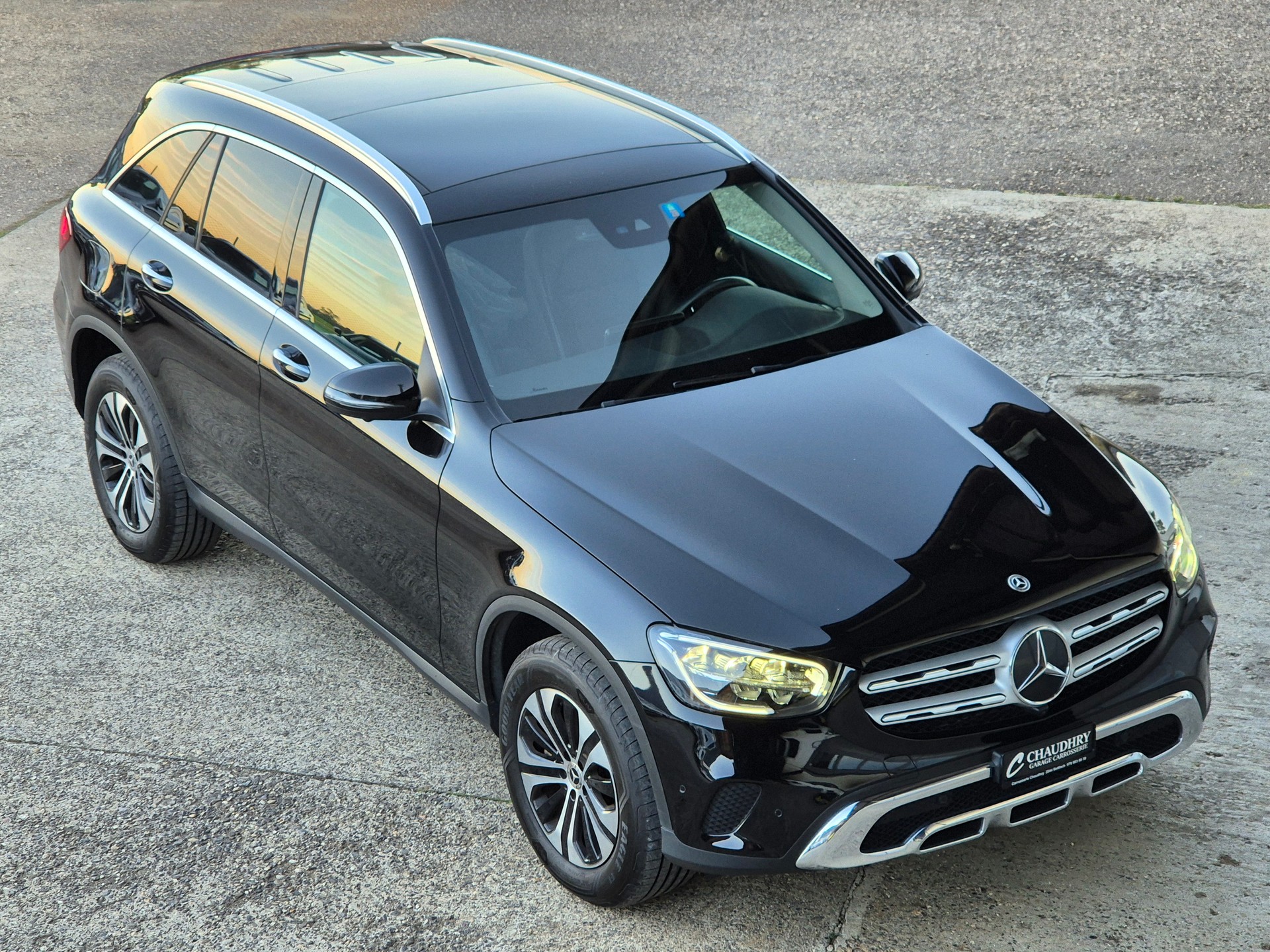 MERCEDES-BENZ GLC 300 e 4Matic 9G-Tronic-image-2