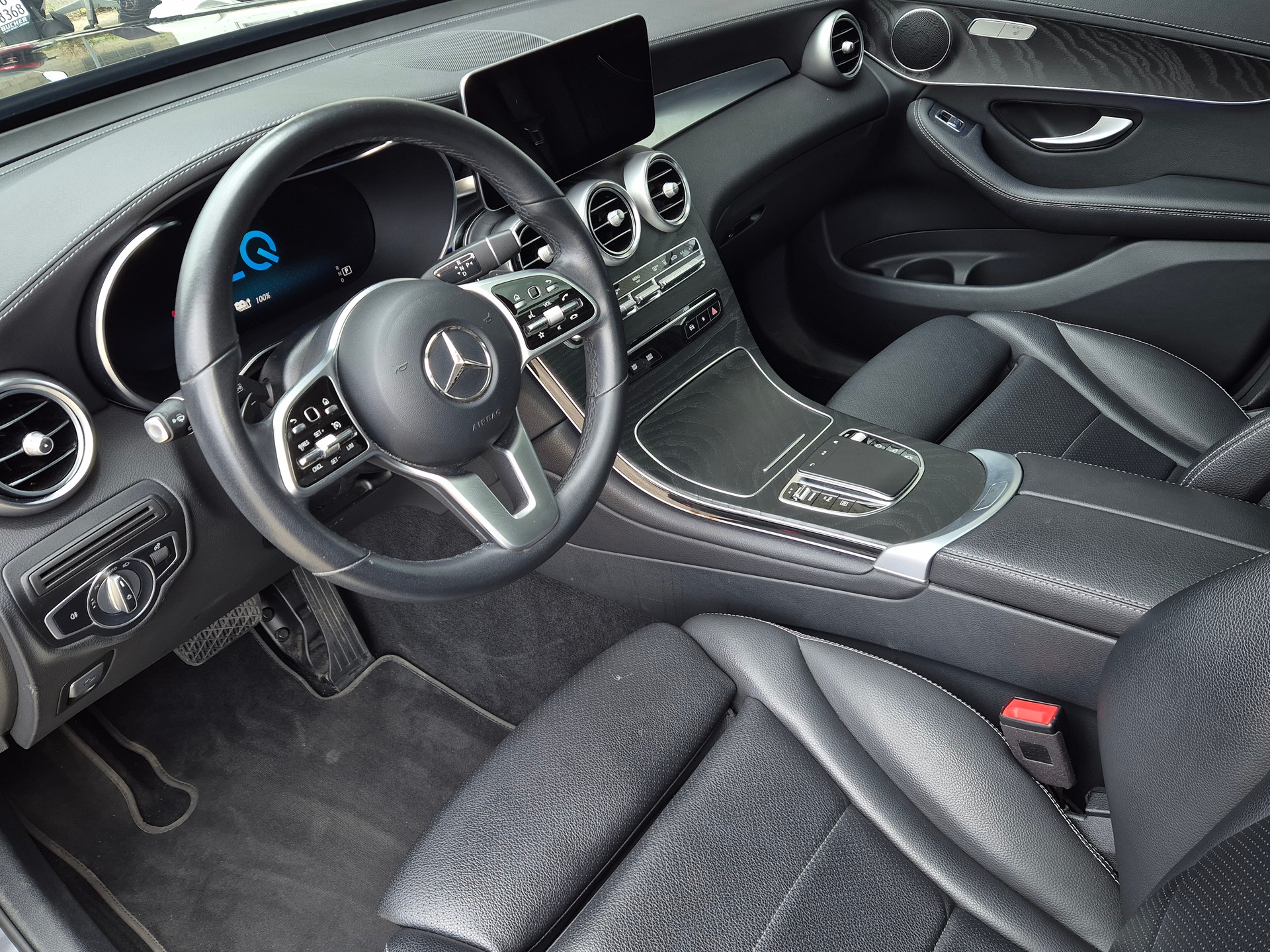 MERCEDES-BENZ GLC 300 e 4Matic 9G-Tronic-image-12