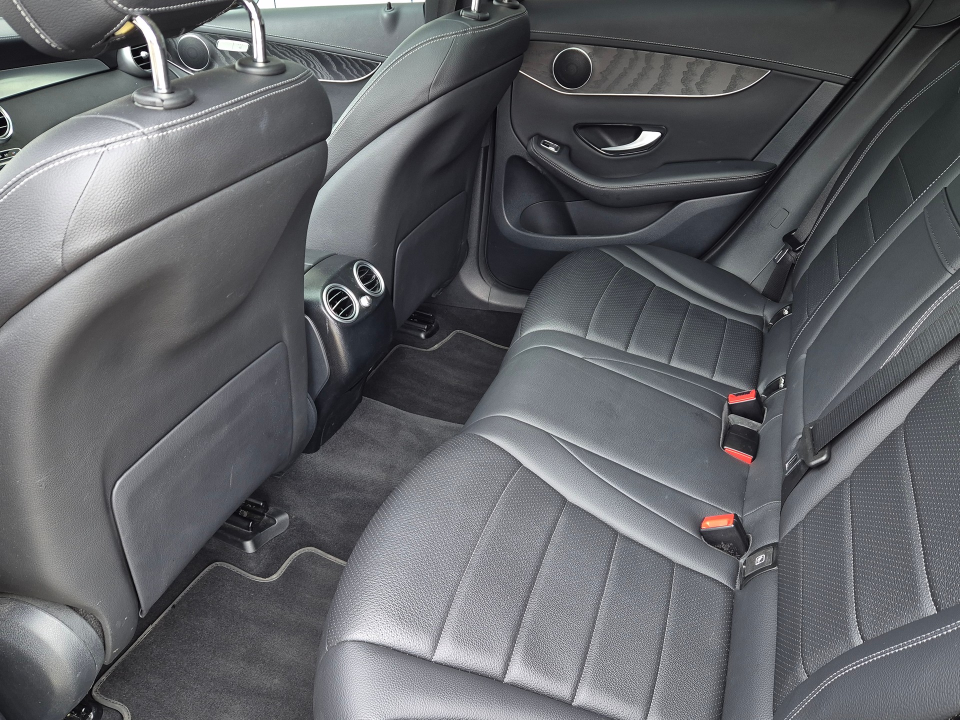 MERCEDES-BENZ GLC 300 e 4Matic 9G-Tronic-image-15