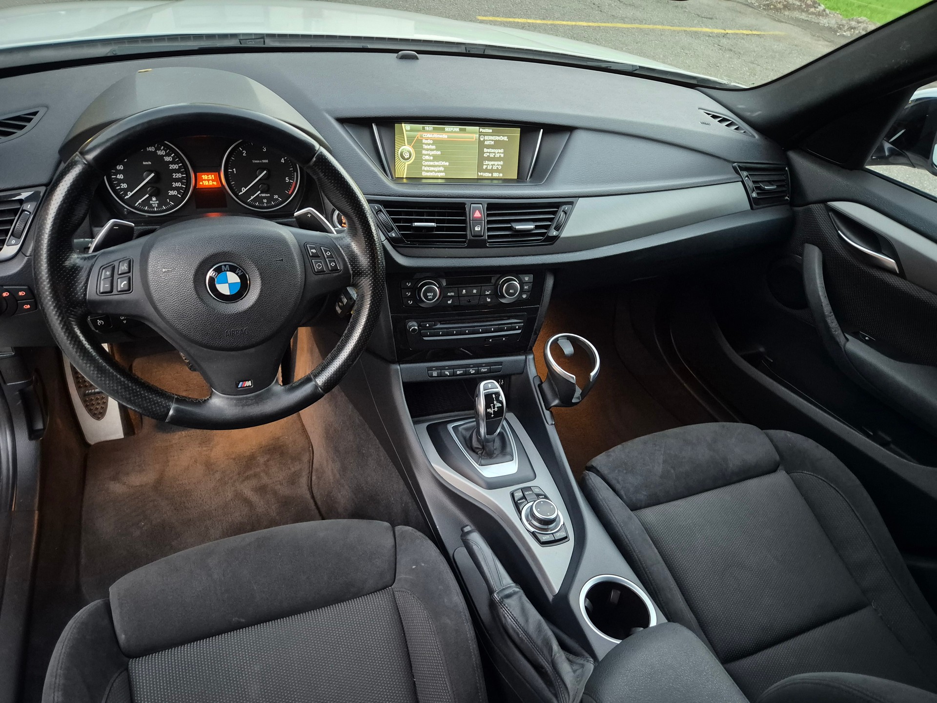 BMW X1 xDrive 20d Sport Line Steptronic *M Paket*-image-5