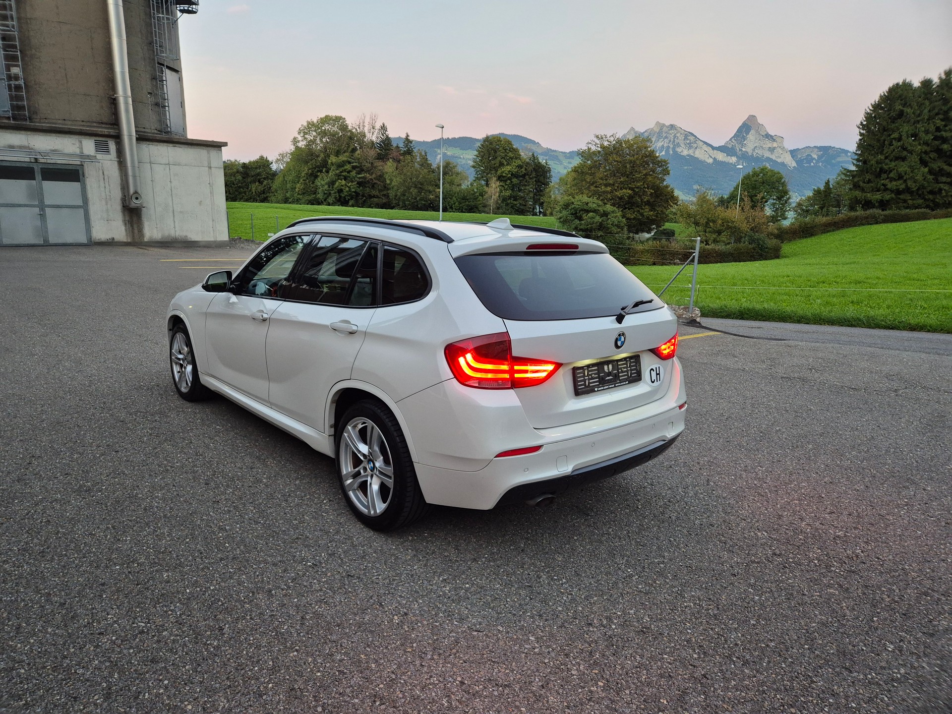 BMW X1 xDrive 20d Sport Line Steptronic *M Paket*-image-2