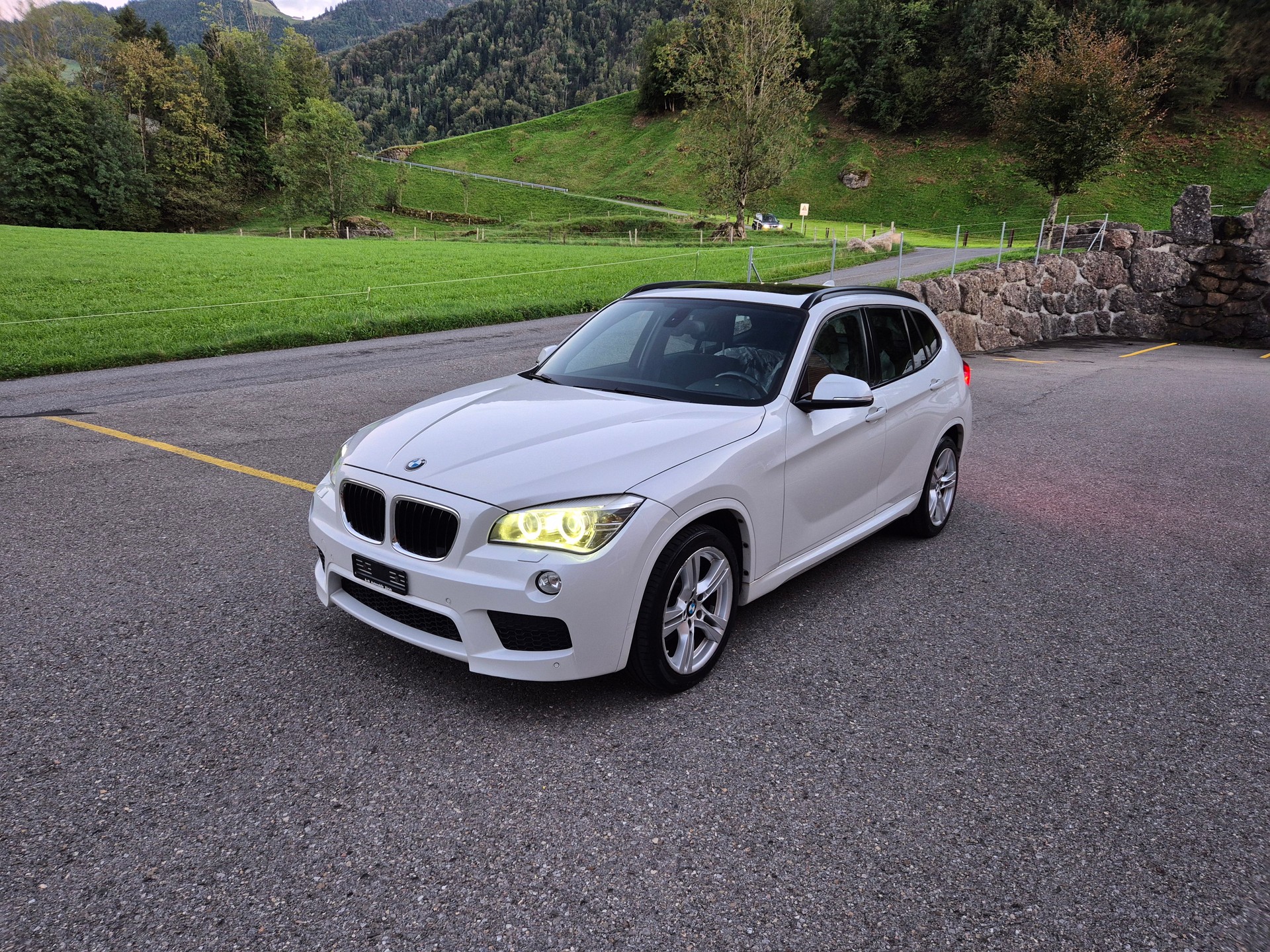 BMW X1 xDrive 20d Sport Line Steptronic *M Paket*-image-0