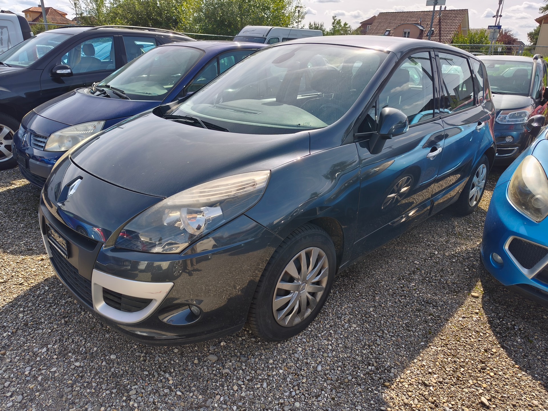RENAULT Scénic 1.4 16V Turbo Dynamique-image-1