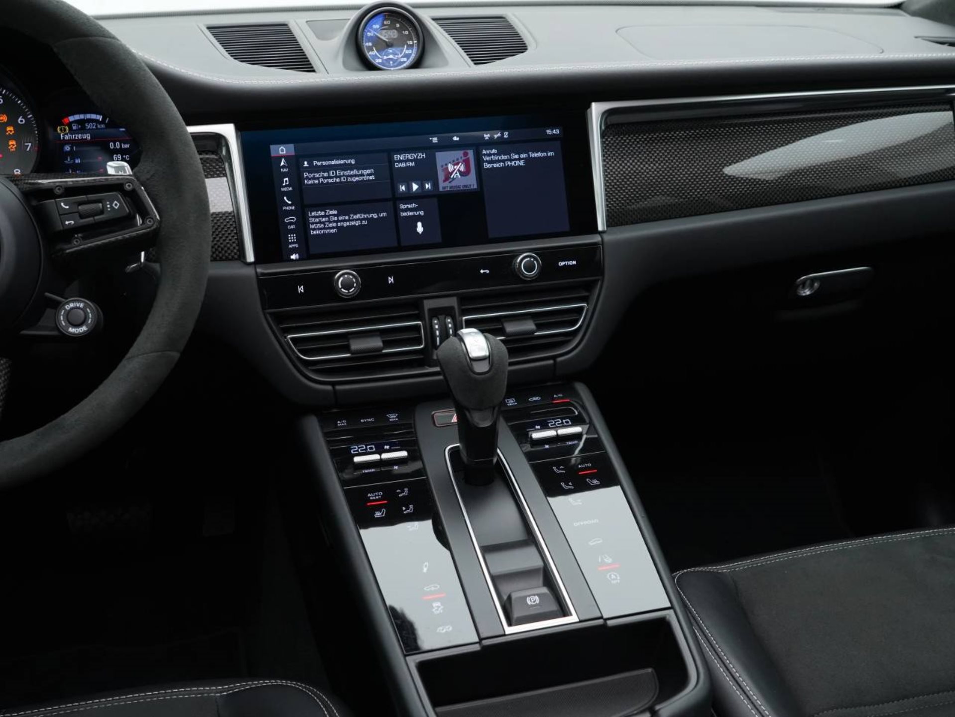 PORSCHE Macan GTS-image-17