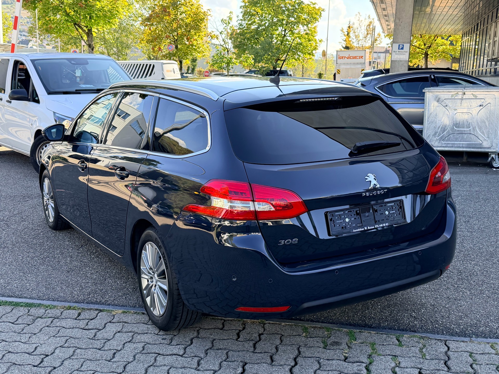 PEUGEOT 308 SW 1.2 Pure Tech Allure EAT8-image-4