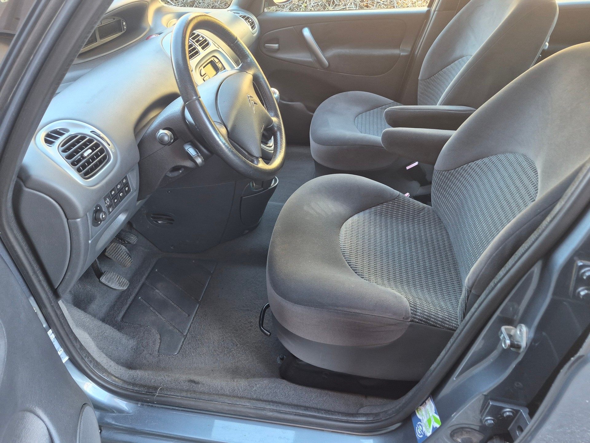 CITROEN Xsara Picasso 1.6i 16V Exclusive-image-5