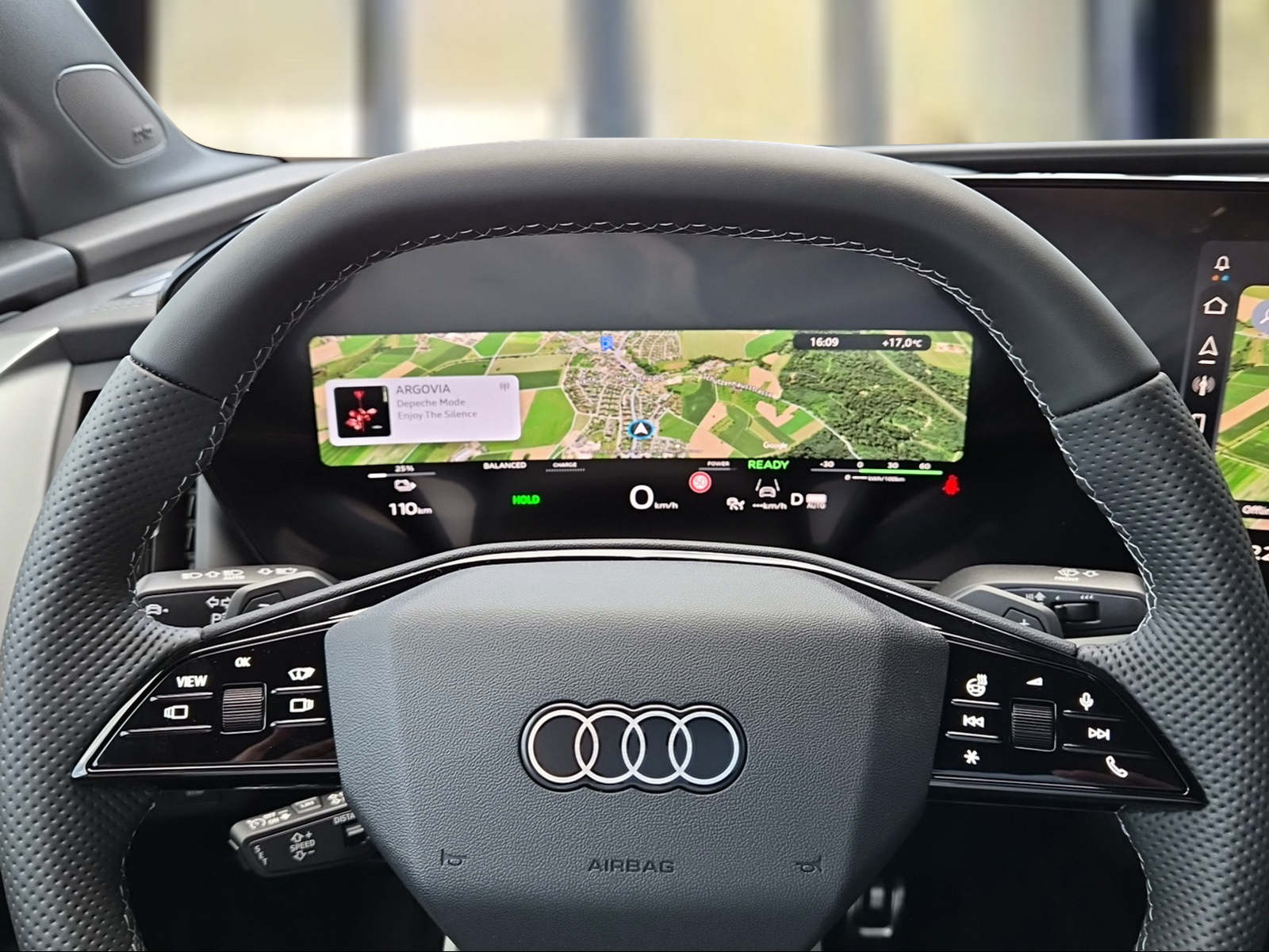 AUDI Q4 Sportback e-tron quattro performance Swiss Ski Tamboragrau Metallic-image-10