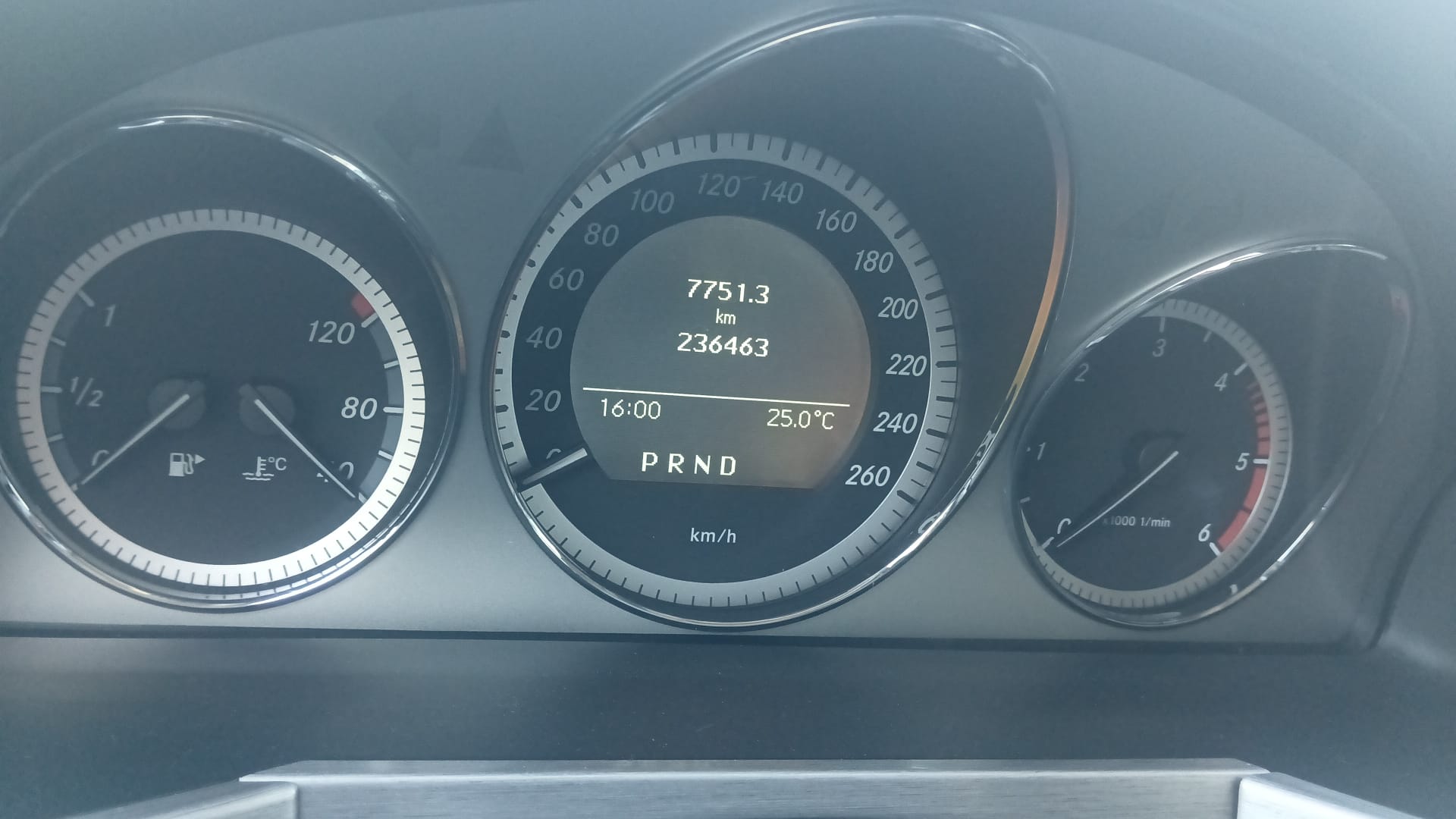 MERCEDES-BENZ GLK 250 CDI BlueEfficiency 4Matic 7G-Tronic-image-6